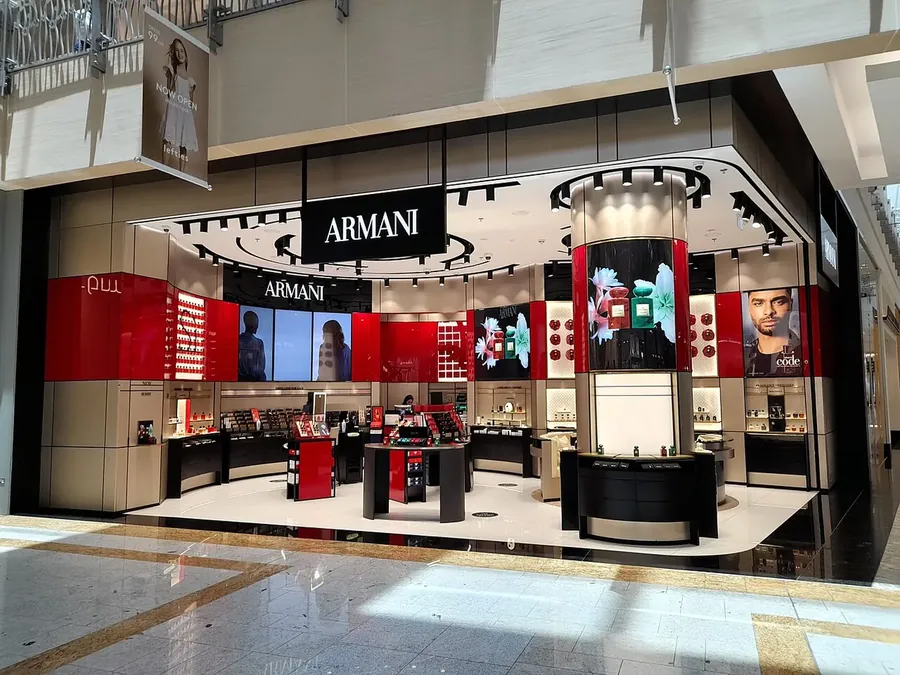 Магазин одягу Armani