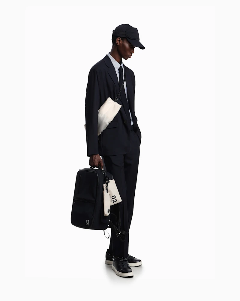 Блейзер Emporio Armani Travel Essential — фото 2